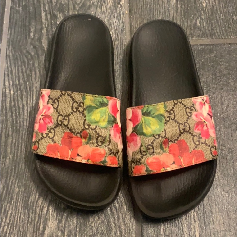 Gucci Black Slides with Floral GG Canvas Strap